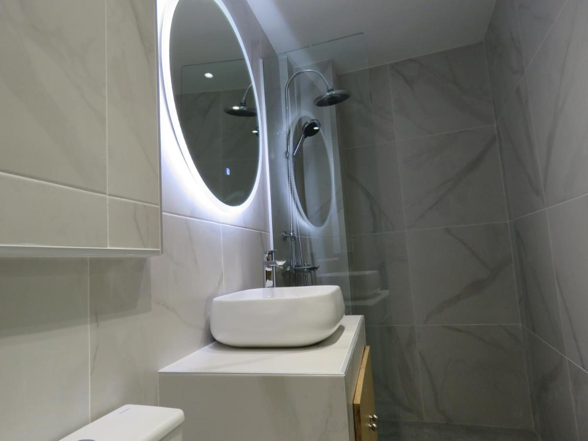 سالونيك Eros Welcome Stay Downtown Studio - Explore Center By Foot - Close To Helexpo & University المظهر الخارجي الصورة